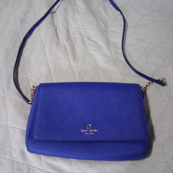 Kate Spade crossbody purse with gold chain - Picture 8 of 9